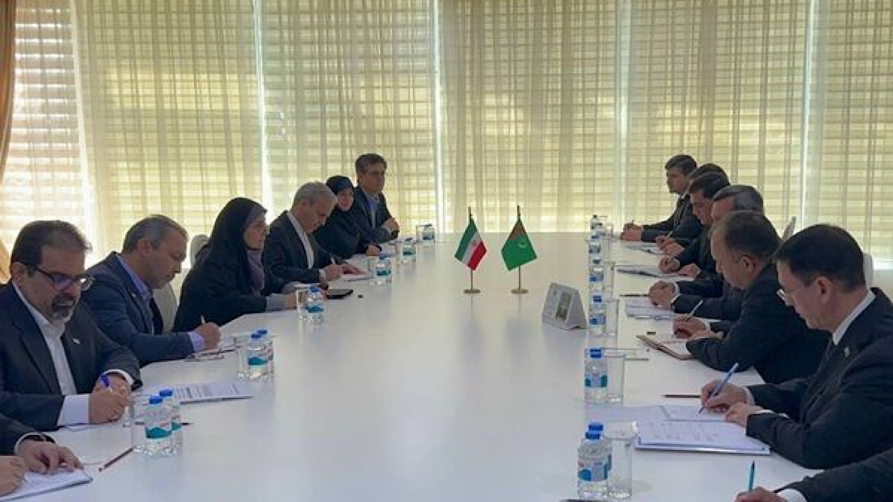 دیدار وزیر راه و شهرسازی با وزیر امور خارجه ترکمنستان