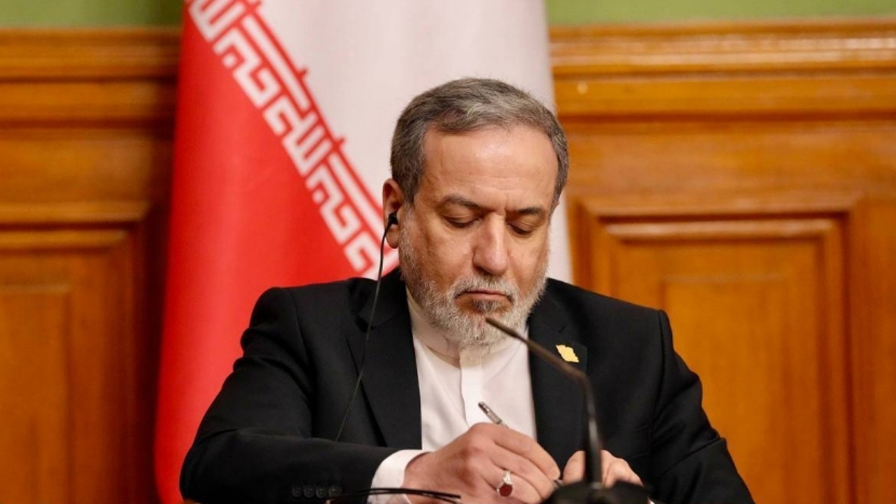 آمریکا، خویشتنداری ایران را نشانه ضعف نداند/ هرگز از حقوق خود دست نخواهیم کشید