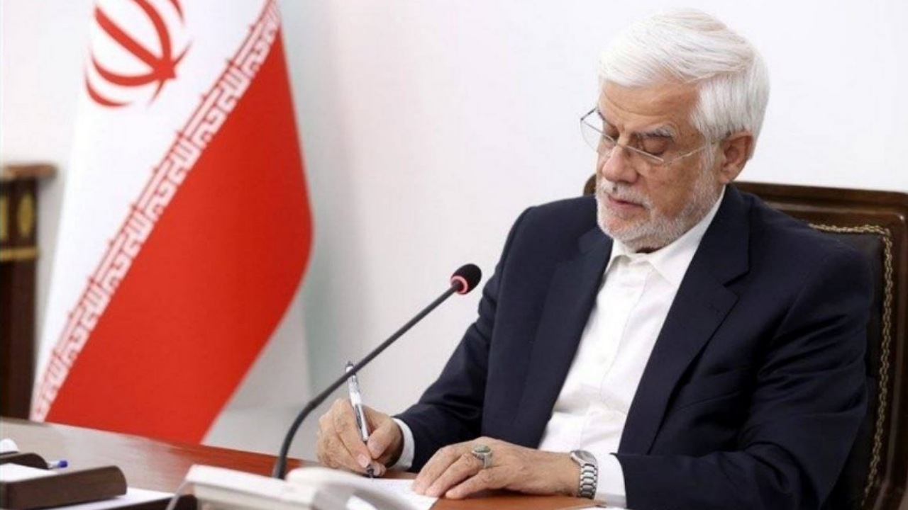 عارف: موفقیت کشتی‌گیران کشورمان نمادی از همبستگی و تلاش جمعی است