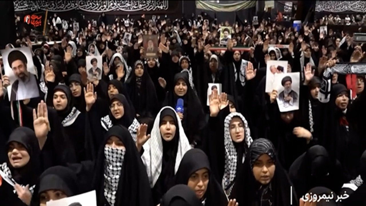 حسینیهای که اربعین امسال در جای خالی رهبرشهید، خالی نماند + فیلم