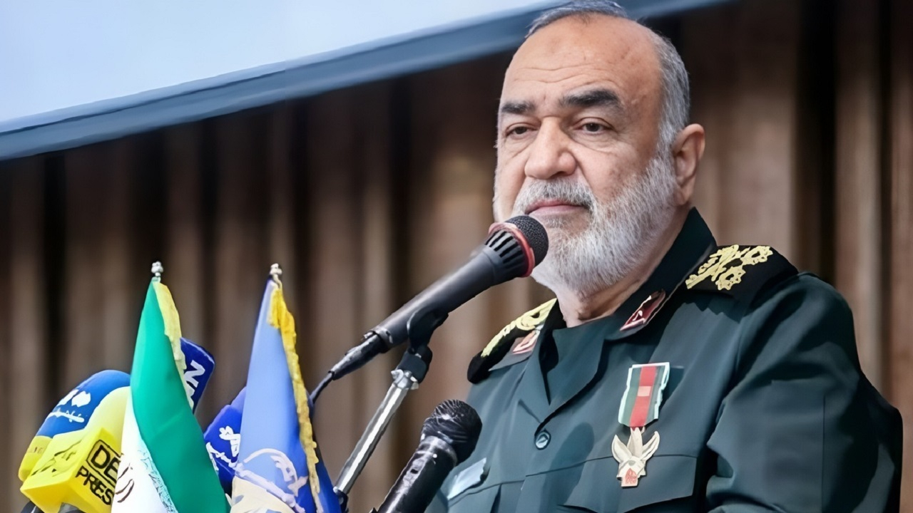 سرلشکر سلامی: ما فقط برای پیروزی ساخته شدهایم/ تمام گامهای سپاه رو به جلو است