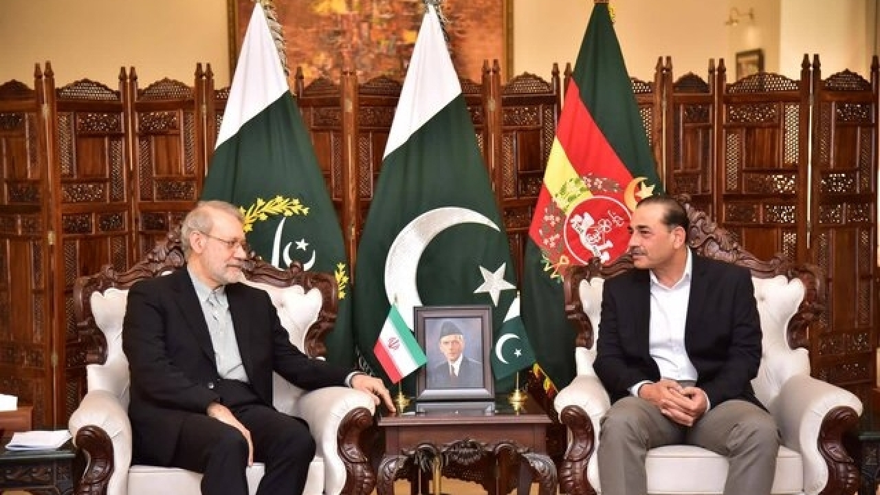 دیدار لاریجانی با فرمانده ارتش پاکستان