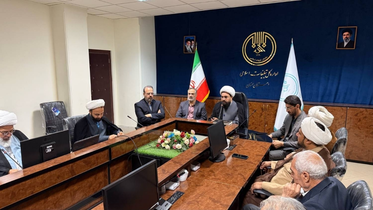 دیدار مدیران رادیو قرآن با جامعه قرآنی استان سمنان؛ تأکید بر حمایت از قاریان جوان