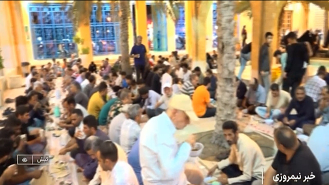 افطاری شبهای رمضان در مساجد + فیلم