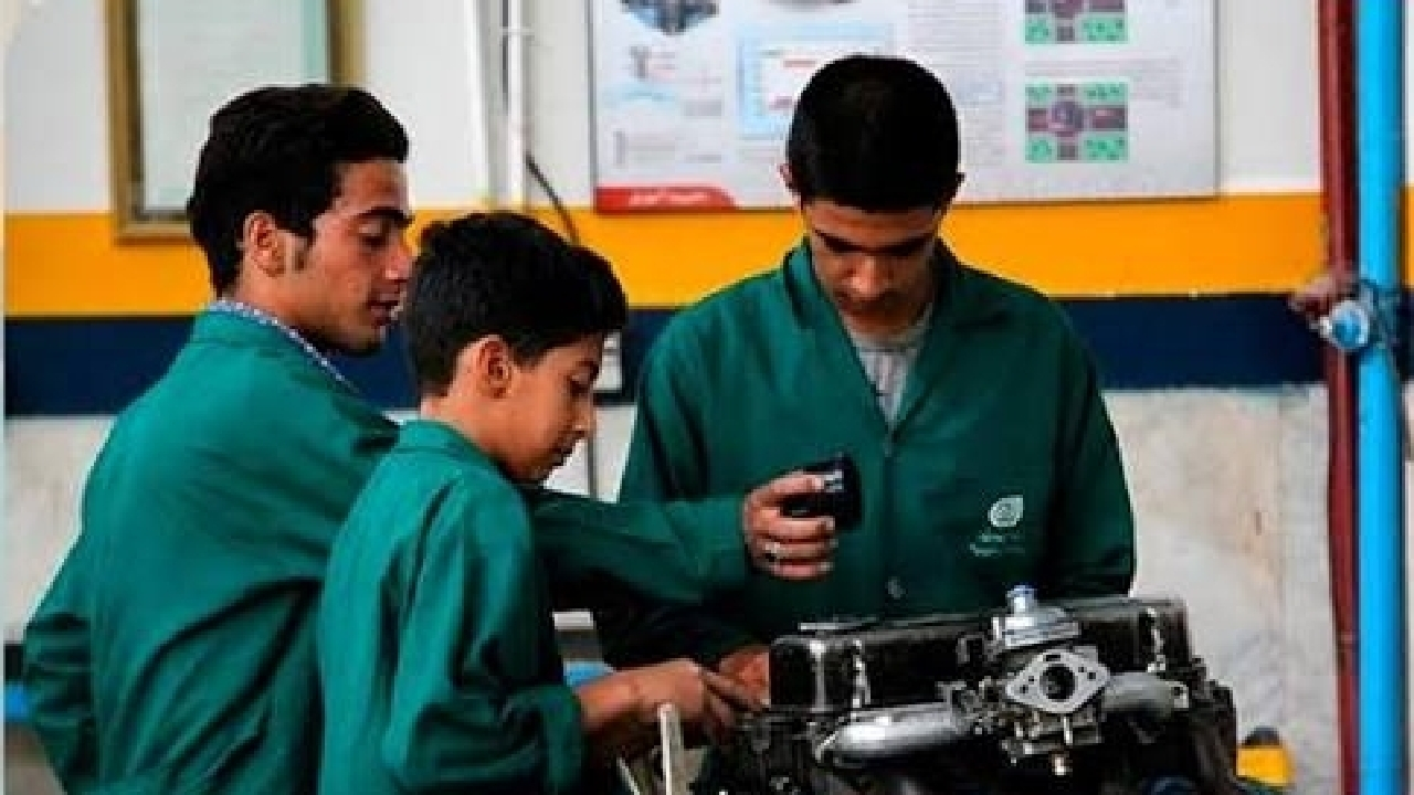 مشارکت بخشهای تخصصی در فرایند آموزش موجب تربیت نیروی کار ماهر متناسب با نیاز بازار میشود