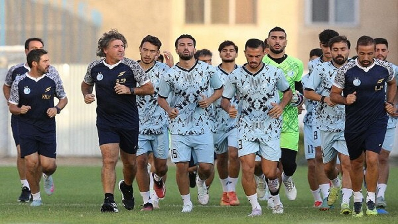 بازیکنان نیمکت نشین استقلال به خط شدند