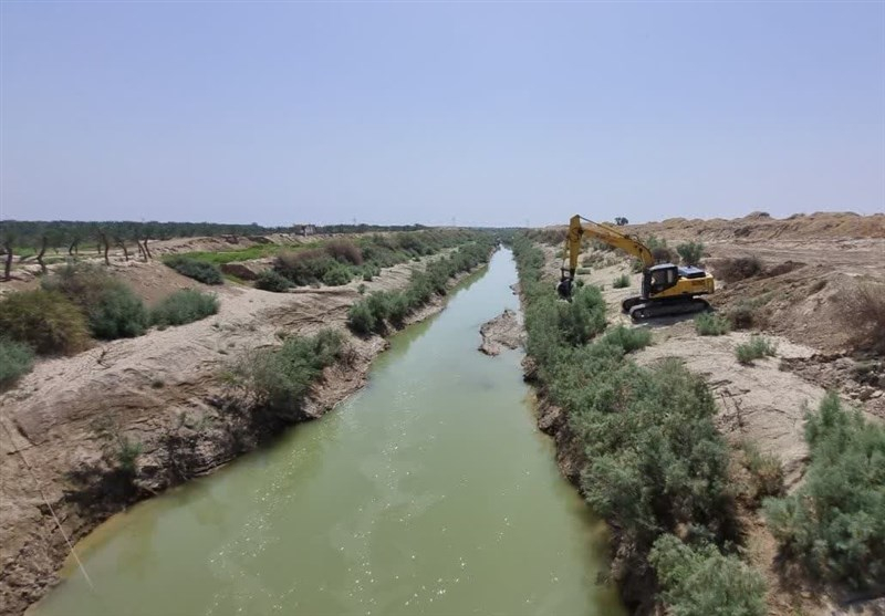 اجرا طرح لایروبی رود حله توسط بسیج سازندگی بوشهر