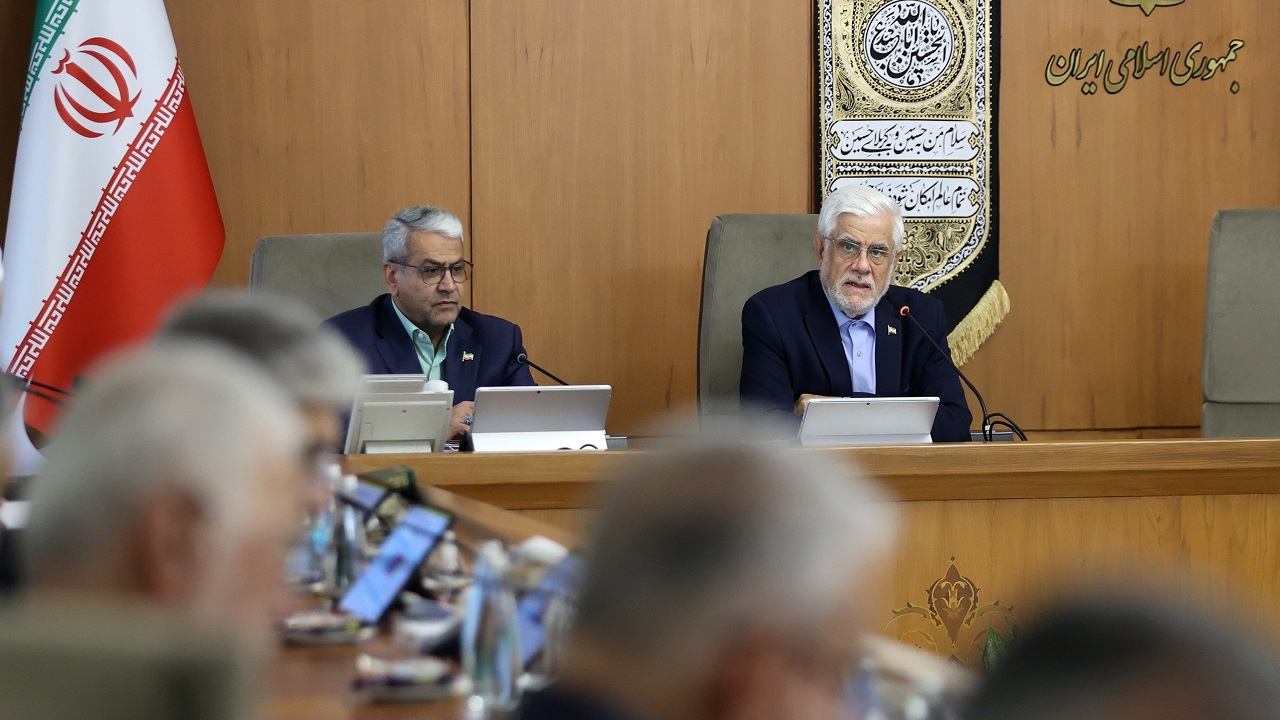 عارف: با گرانفروشی برخورد جدی خواهیم داشت