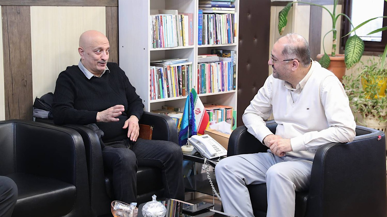 تجلیل از مسعود روشنپژوه مجری خاطرهساز تلویزیون با سابقه اجرای ۱۴هزار مسابقه