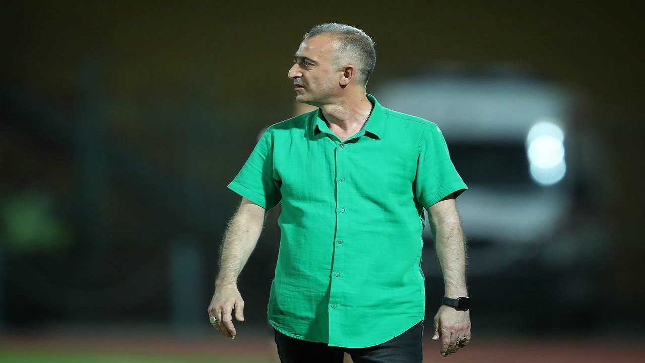 فراز کمالوند سرمربی نساجی شد