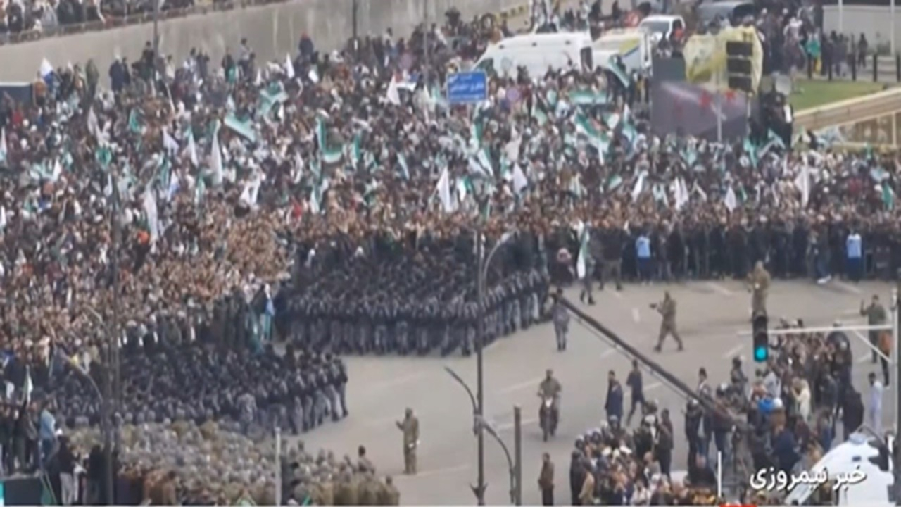 رژه قدرت یا حقارت؟ + فیلم