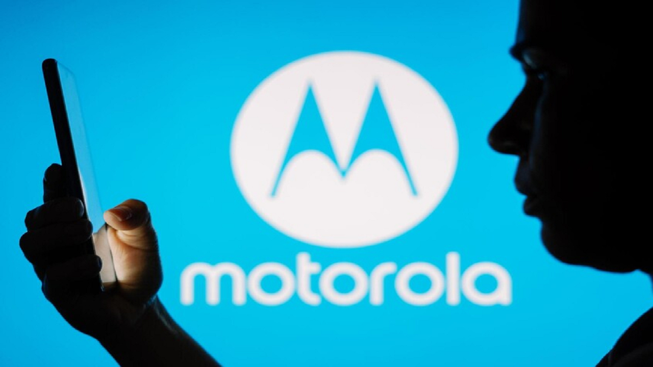 موتو ایکس ۷۰ ایر؛ گوشی جدید موتورولا چه مشخصاتی دارد؟