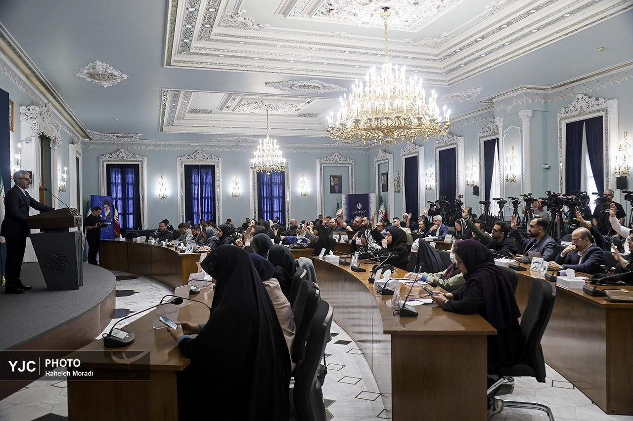 نشست خبری سخنگوی وزارت امور خارجه - ۴ اسفند ۱۴۰۴