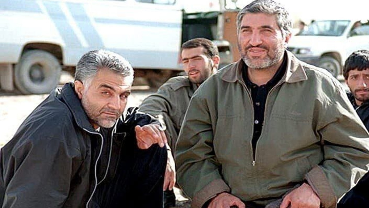 لحظاتی کمتردیده شده از گفتگوی شهیدان حاج قاسم سلیمانی و حاج احمد کاظمی + فیلم