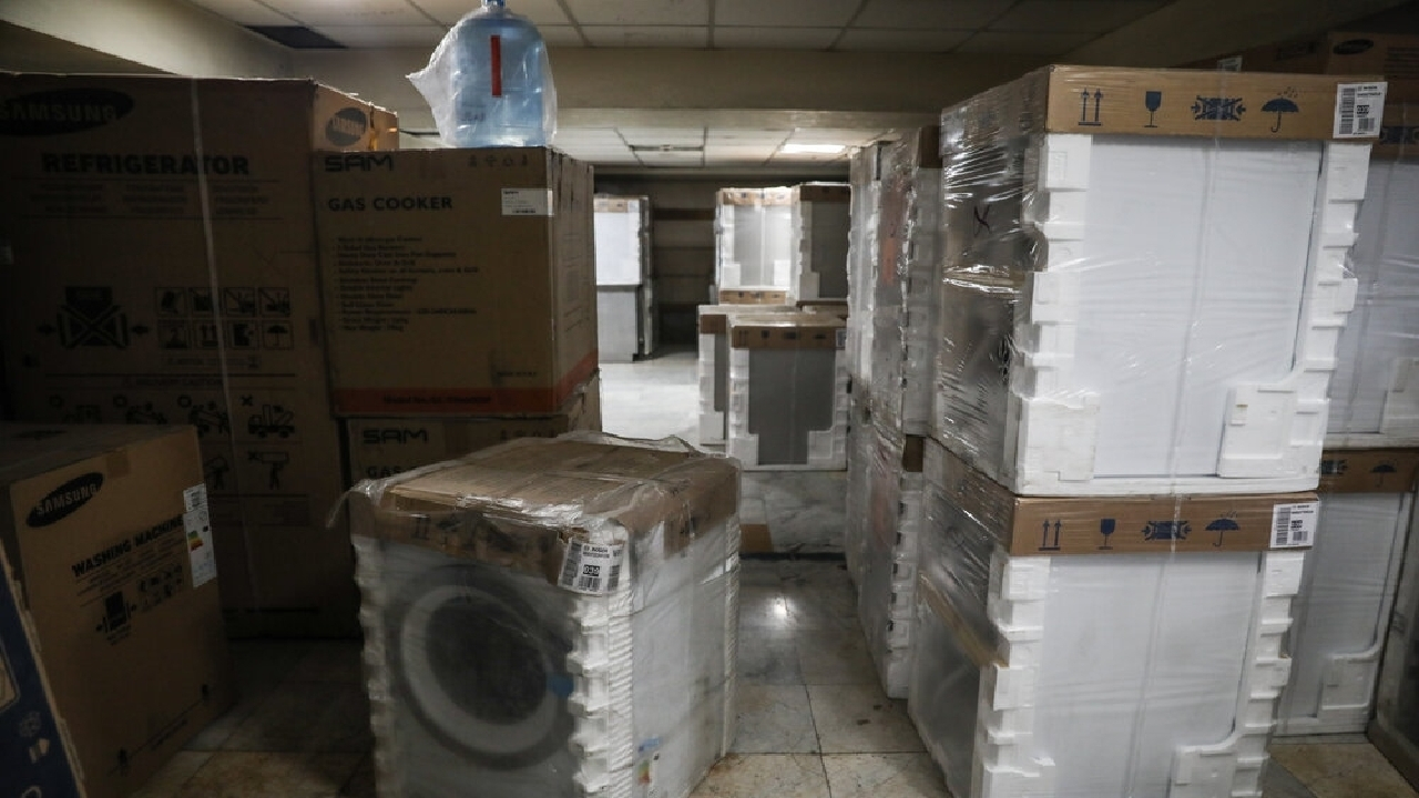 شناسایی ۳ انبار کالا‌های قاچاق در غرب استان تهران