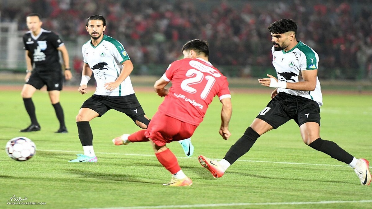 پرسپولیس ۰ - ۰ ذوب آهن/ گزارش زنده بازی