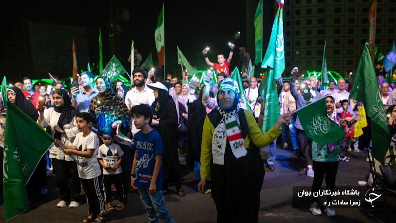 مردی که رحمت دو جهان بود خلقتش