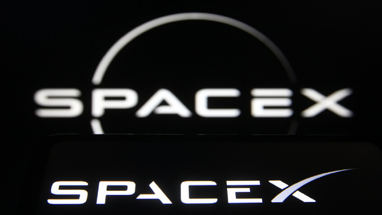 تصمیم اسپیس ایکس برای پرتاب یک میلیون ماهواره به مدار زمین