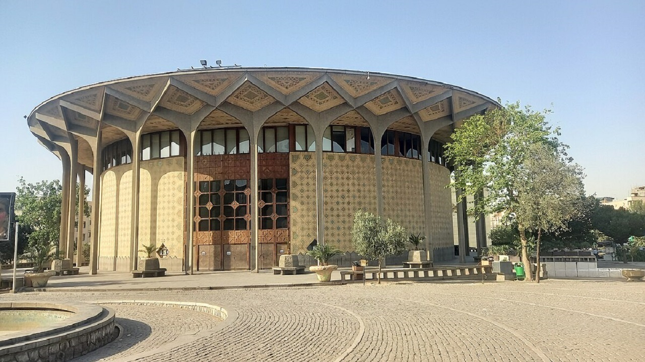 ساخت حریم تئاتر شهر به کجا رسید؟