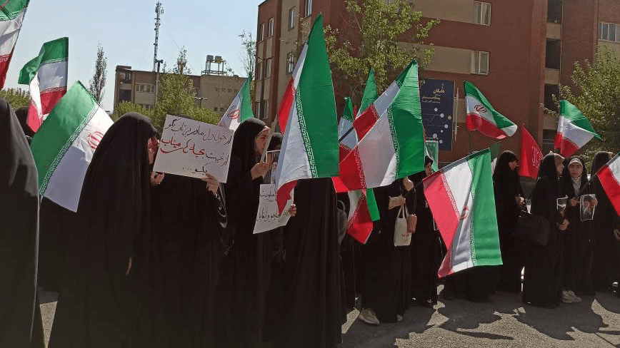 تجمعات در دانشگاه علامه ادامه دارد