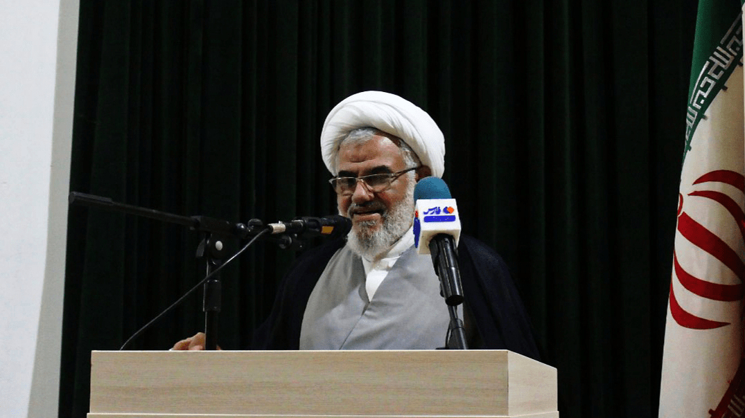 امام جمعه بندرعباس: ارتش و سپاه مانند دو بال ایران در برابر دشمن هستند