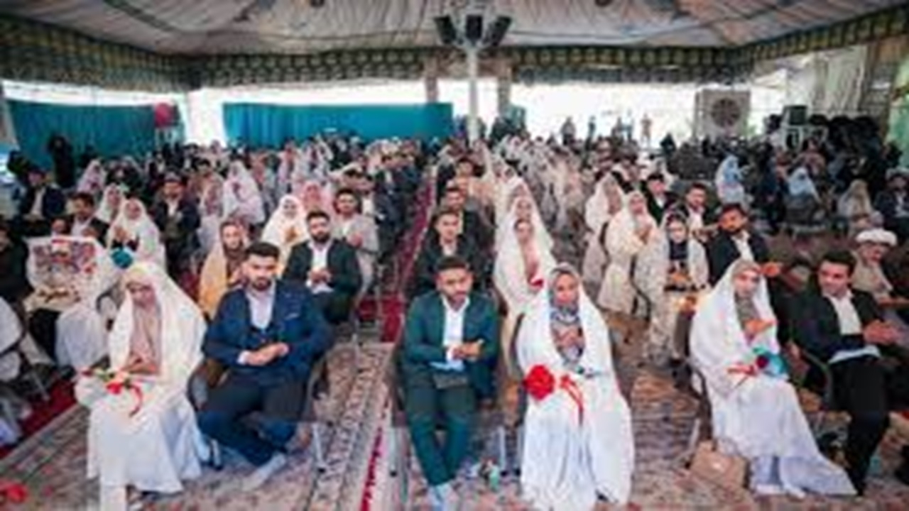 مراسم ازدواج دانشجویی در گلزار شهدای کرمان + فیلم