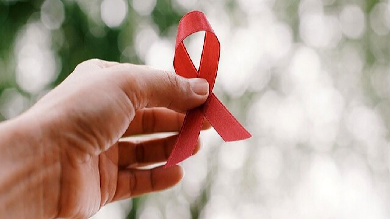 ۷۳ درصد مبتلایان HIV در گروه سنی ۲۰ تا ۴۵ سال هستند