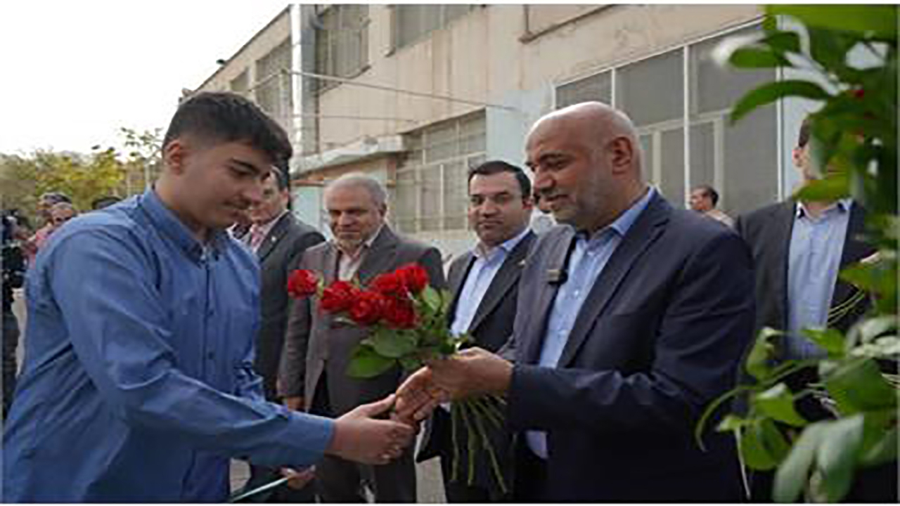 حدود ۸۰ درصد دانش‌آموزان کشور‌های صنعتی و موفق هنرستانی هستند/ هیچ هنرآموز هنرستانی در ایران یا جهان بیکار نمی‌ماند