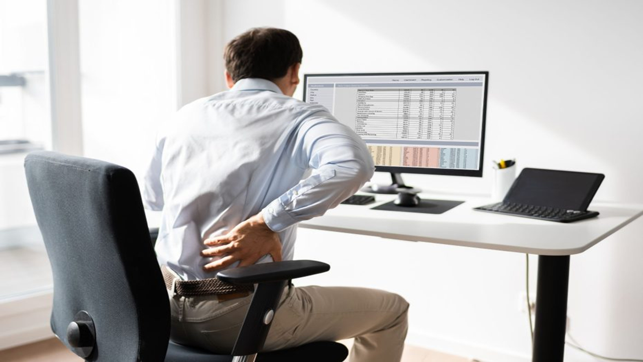 چگونه در محل کار دچار کمردرد نشویم