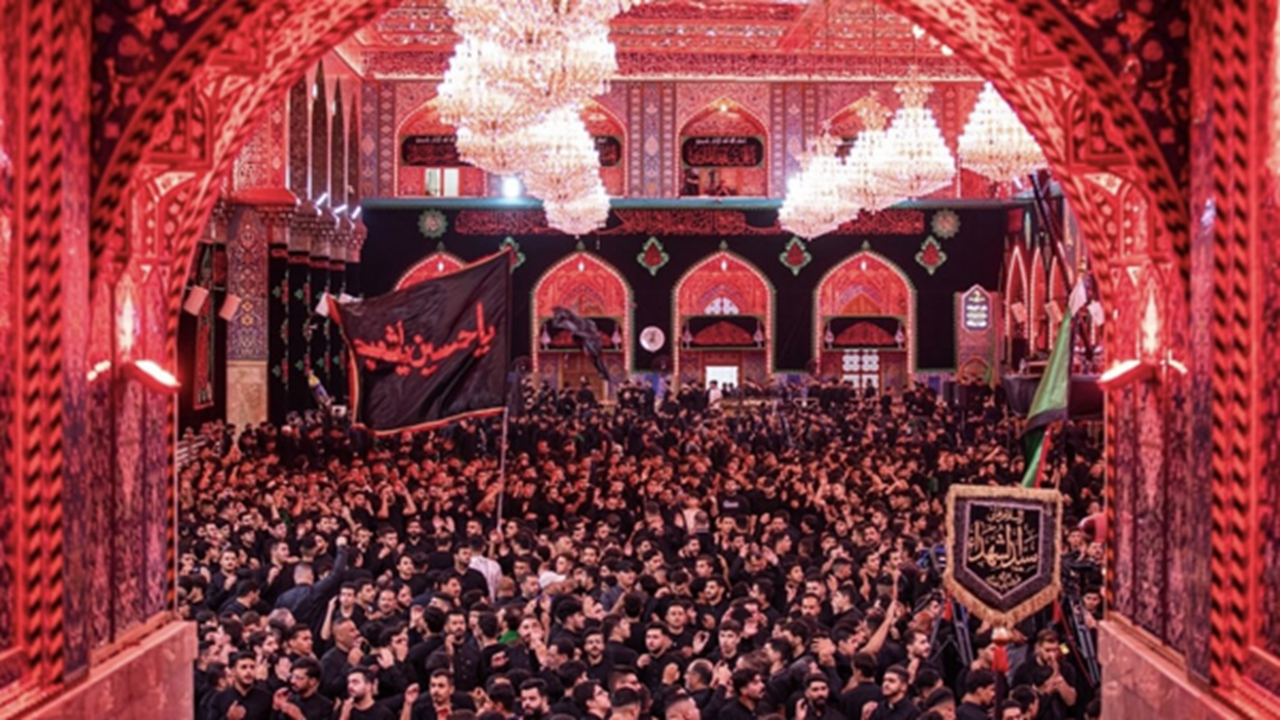 عزاداری پرشور عراقیها در حرم امام حسین(ع) + فیلم