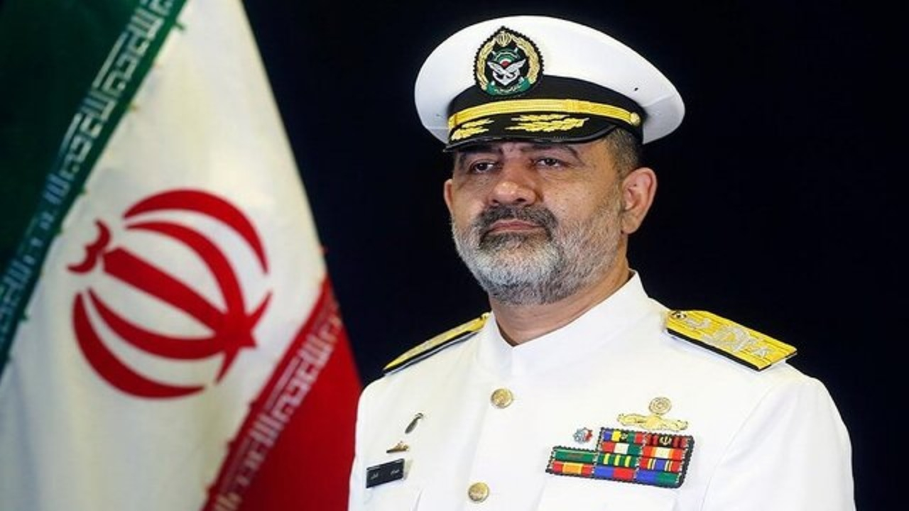 دریادار ایرانی: اقتدار دریایی ایران پشتوانه امنیت خطوط کشتیرانی است