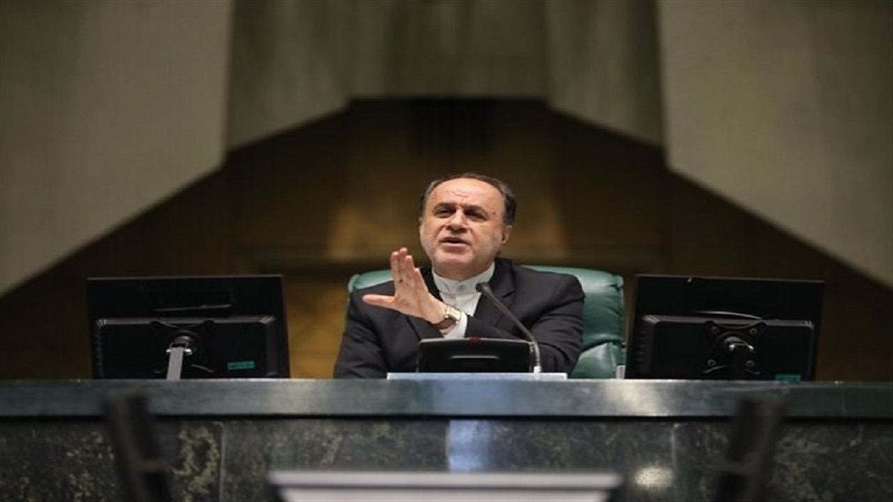 حاجیبابایی: مجلس موافق حذف شرکتهای حجمی و واسطهای است