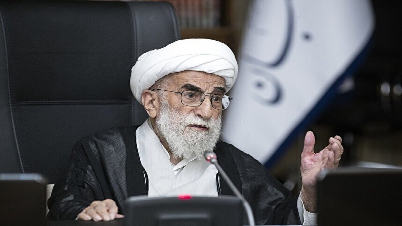 آیت‌الله جنتی: بازگشت قطعنامه‌های تحریمی غیرقانونی است