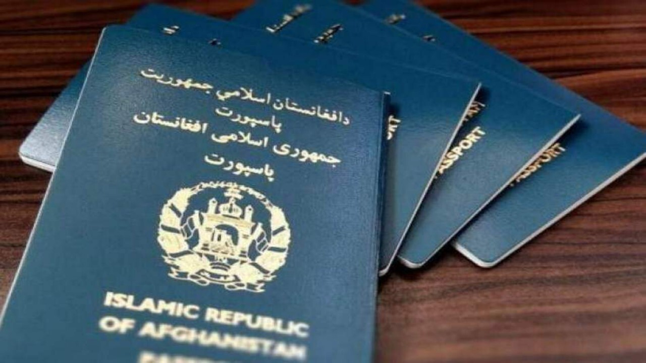 آغاز صدور پاسپورت الکترونیکی ۵۰ دلاری برای افغانستانیها در مشهد