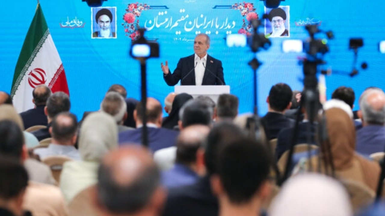 پزشکیان: تعامل و مراوده با دیگر کشورها و ملتها رمز اصلی رشد و پیشرفت است