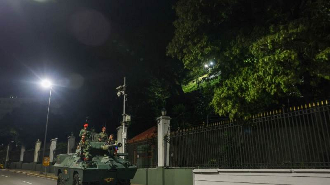 تیراندازی در نزدیکی کاخ ریاستجمهوری کاراکاس؛ آمریکا دخالت خود را رد کرد