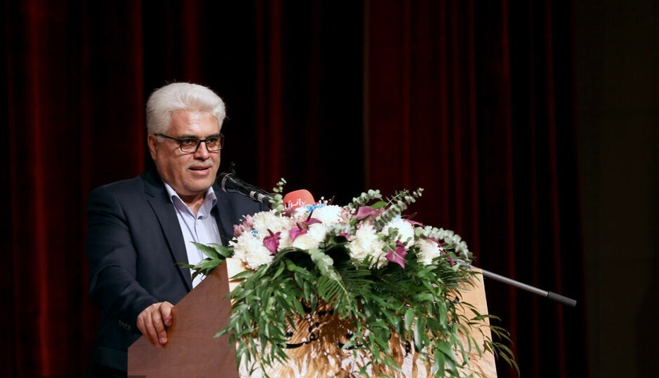 فروش سوخت در آن سوی مرز‌ها با قیمت ۸۰ تا ۹۰ هزار تومان/ تحویل سالانه حدود ۲۰ میلیارد لیتر سوخت مایع به نیروگاه‌ها