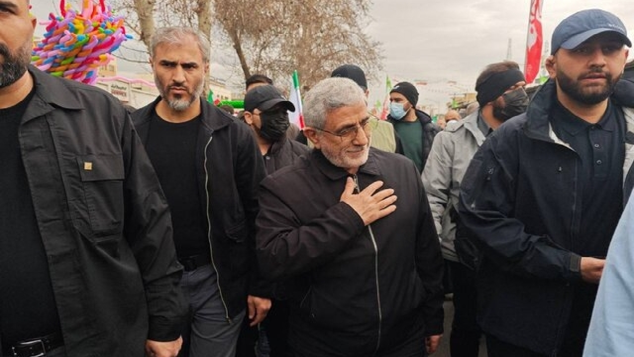 سردار قاآنی در راهپیمایی ۲۲ بهمن حضور یافت