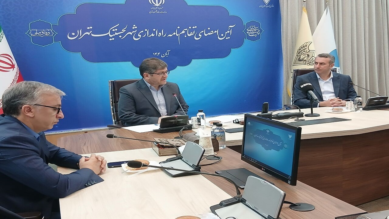 افزایش ظرفیت جابه جایی بار در کشور به ۲۰ میلیون تن رسید/ارتقای ظرفیت حمل ونقل بین المللی از طریق شهرهای لجستیکی