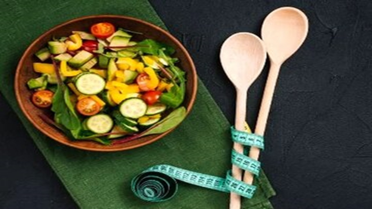 آیا روزه نوعی رژیم کم‌کالری است؟