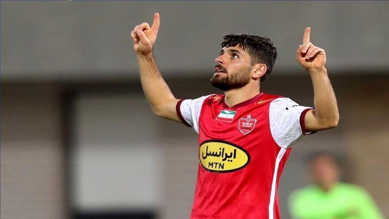 عمری جراحی شد/ دوری ۶ هفته‌ای بازیکن پرسپولیس