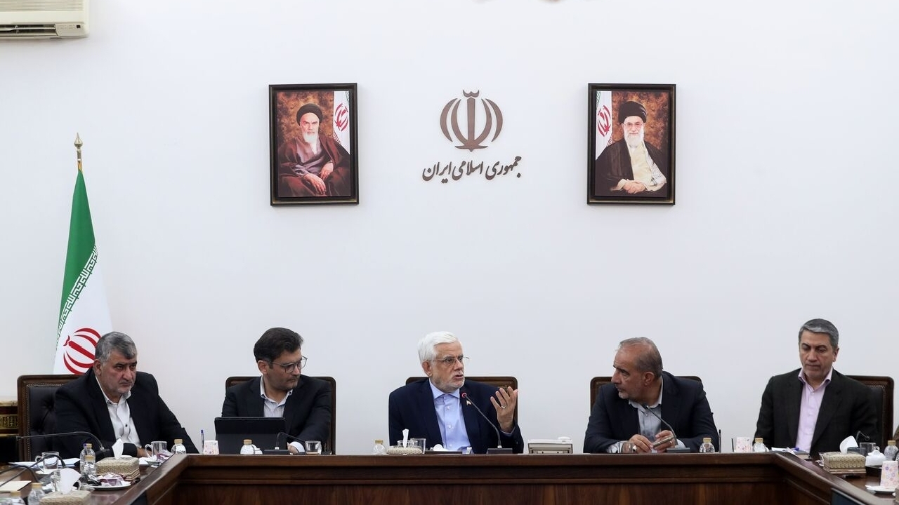 عارف: دولت هیچ تصمیمی بر خلاف منافع عشایر نمیگیرد