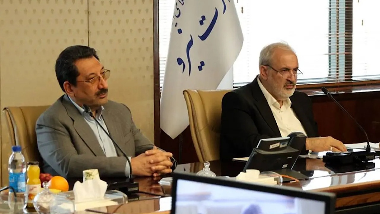 کاهش سرانه آب شرب هر ایرانی/ برق خورشیدی تولیدی صنایع با قیمت بالا خریداری میشود