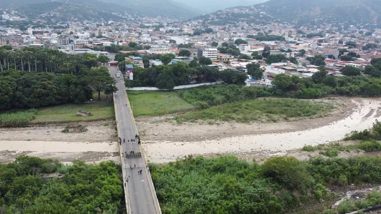 تهدید ترامپ به آغاز عملیات زمینی علیه ونزوئلا