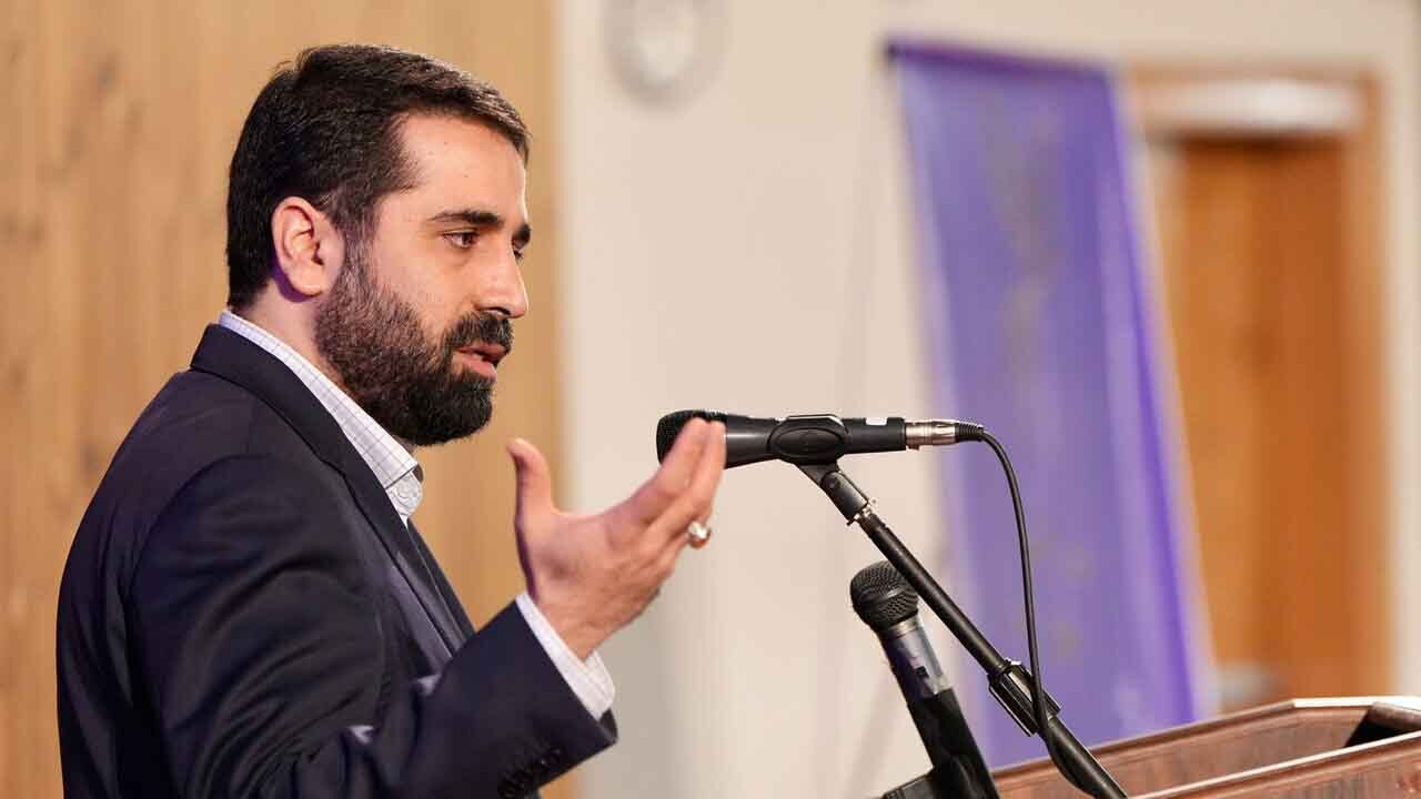 نباید در فضای مجازی تابع قوانین دیگر کشورها باشیم