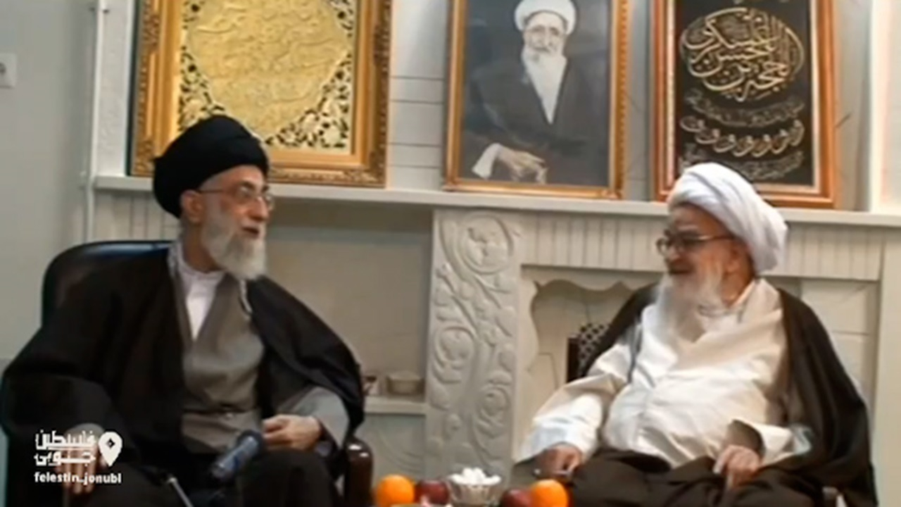فیلمی دیده‌نشده از حضور رهبر شهید در منزل آیت‌الله صافی گلپایگانی + فیلم