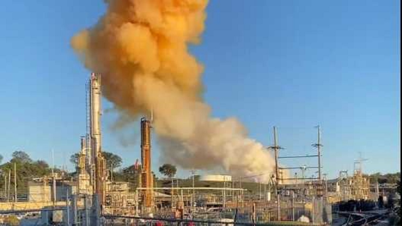 انفجار در کارخانه شیمیایی آمریکا باعث نشت آمونیاک و تخلیه ساکنان شد