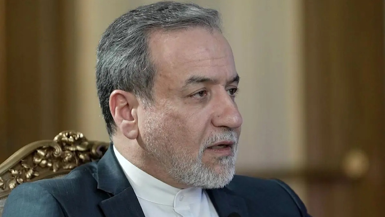 عراقچی: مذاکرات روز جمعه در مسقط برگزار می‌شود