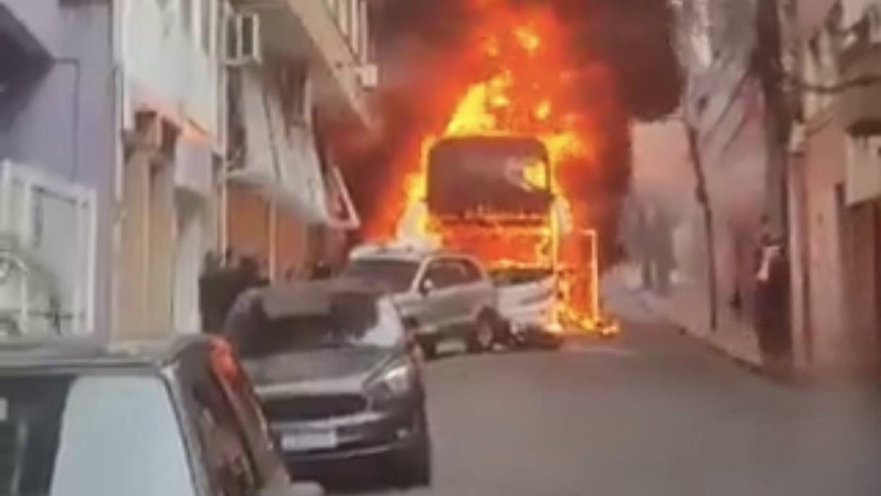 لحظه هولناک نجات ده‌ها نوجوان از آتش حاصل از تصادف اتوبوس در برزیل