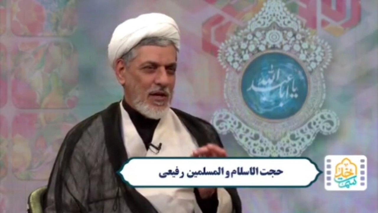 دشمن از چه طریقی افکار یک جامعه را تحت تأثیر قرار میدهد؟ + فیلم